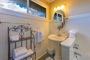 Halama Hale Private Home 4 Bedroom Home