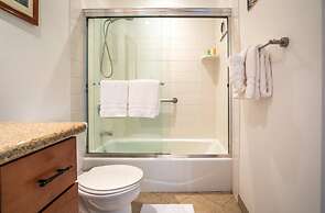 Kihei Bay Vista B201 1 Bedroom Condo