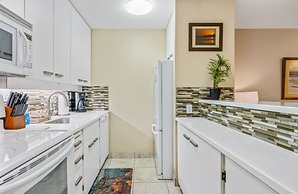 Sugar Beach Resort, #125 1 Bedroom Condo by RedAwning