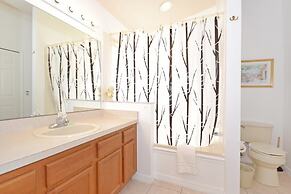 Sweet Magnolia 4 Bedroom Home by RedAwning