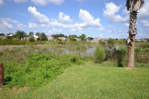 Sweet Magnolia 4 Bedroom Home by RedAwning