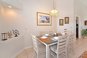 Sweet Magnolia 4 Bedroom Home by RedAwning