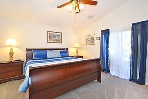 Sweet Magnolia 4 Bedroom Home by RedAwning