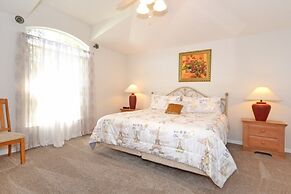 Sweet Magnolia 4 Bedroom Home by RedAwning