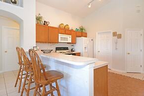 Sweet Magnolia 4 Bedroom Home by RedAwning