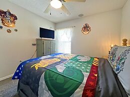 Sweet Magnolia 4 Bedroom Home by RedAwning