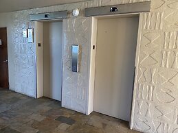 Royal Mauian, #202 3 Bedroom Condo by RedAwning