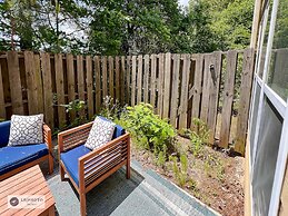 4 - Bed home, w/ Cali King Bed - 12 mins. to DTWN