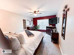 4 - Bed home, w/ Cali King Bed - 12 mins. to DTWN