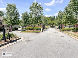 4 - Bed home, w/ Cali King Bed - 12 mins. to DTWN