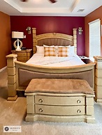 4 - Bed home, w/ Cali King Bed - 12 mins. to DTWN