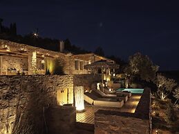 Peliva Nature Suites Complex