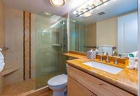 Kihei Beach, #107 1 Bedroom Condo by RedAwning