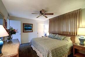Kihei Beach, #405 1 Bedroom Condo by RedAwning