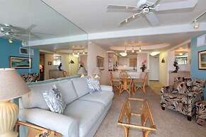 Kihei Beach, #509 2 Bedroom Condo by RedAwning