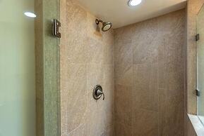 Maalaea Surf, #c-8 2 Bedroom Condo by RedAwning