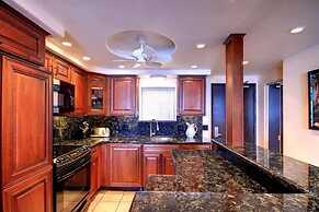 Kihei Beach, #409 2 Bedroom Condo by RedAwning