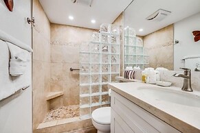 Royal Mauian, #517 2 Bedroom Condo by RedAwning