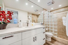 Royal Mauian, #517 2 Bedroom Condo by RedAwning