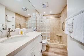 Royal Mauian, #517 2 Bedroom Condo by RedAwning