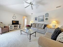 Dolcetto Den 4 Bedroom Home by RedAwning