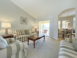 Dolcetto Den 4 Bedroom Home by RedAwning