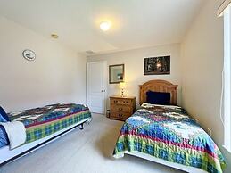 Dolcetto Den 4 Bedroom Home by RedAwning