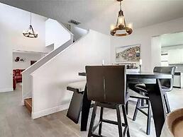 Windwood Villa 4 Bedroom Home by RedAwning