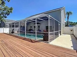 Windwood Villa 4 Bedroom Home by RedAwning