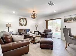 Windwood Villa 4 Bedroom Home by RedAwning