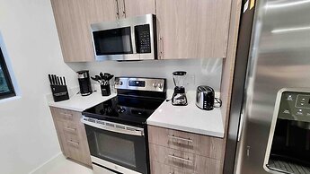 Green Luxurious 5BD Jungle House by FL Keys MIA