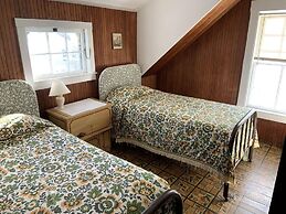 Cozy Cottage by the Sea - Y672 Brought to you by GetAway Vacations