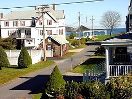 Cozy Cottage by the Sea - Y672 Brought to you by GetAway Vacations