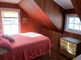 Cozy Cottage by the Sea - Y672 Brought to you by GetAway Vacations