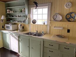 Cozy Cottage by the Sea - Y672 Brought to you by GetAway Vacations