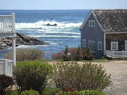 Perkins' Cove Gem - Q934 Ocean View Home With one Bedroom Loft in the 