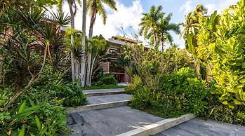 Condo 223 El Careyes Club & Residences