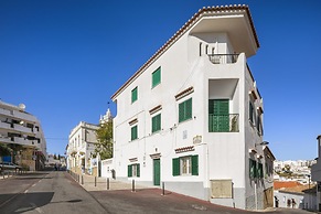 Private 2 Bed Apartment in Albufeira Old Town