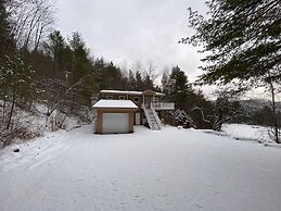 Silver Spring Chalet Large 4 bedroom, Pittsfield VT, 20 min to Killing