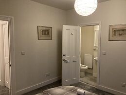 The Dimmer. 2 Bedroom Apartment