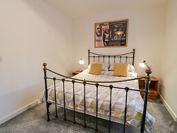 Bronwen House