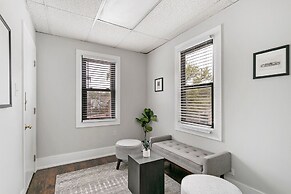 3BR Apt near Shops Dining and DePaul