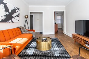 Aesthetic Vibrant 2BR Apt Lincoln Square