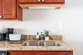 Aesthetic Vibrant 2BR Apt Lincoln Square