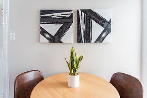 Aesthetic Vibrant 2BR Apt Lincoln Square