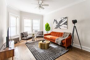 Aesthetic Vibrant 2BR Apt Lincoln Square