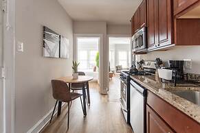 Aesthetic Vibrant 2BR Apt Lincoln Square