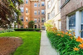 Aesthetic Vibrant 2BR Apt Lincoln Square