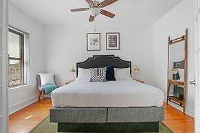 Chicago Lifestyle 3BR Apt in Lake View