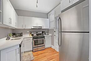 Chicago Lifestyle 3BR Apt in Lake View